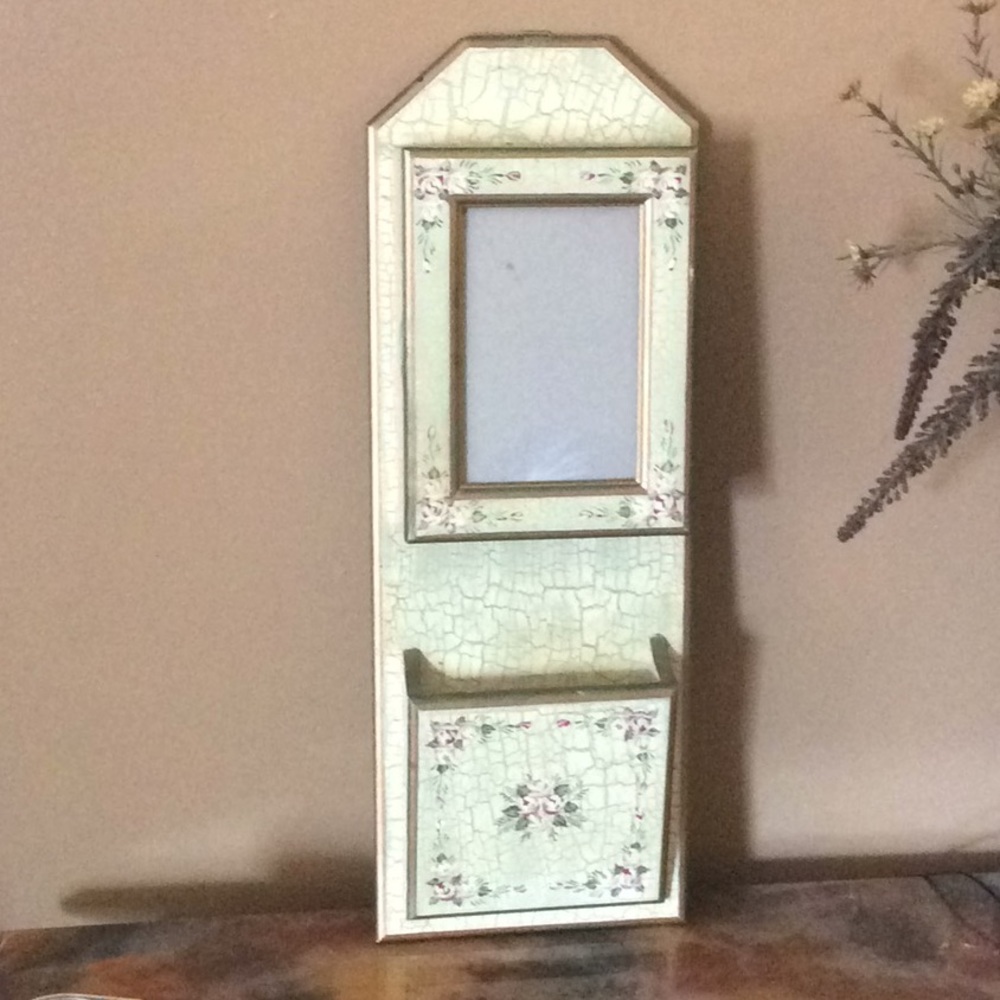 Vintage Style Wall Mail & Mirror Organizer in Pale Green